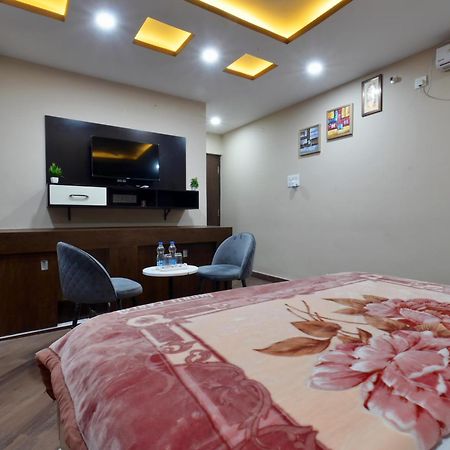 Hotel Lilac Doors 巴特那 外观 照片